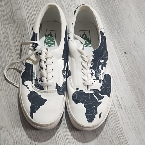 Vans White Sneakers with Black Map Design - Picture 1 of 5